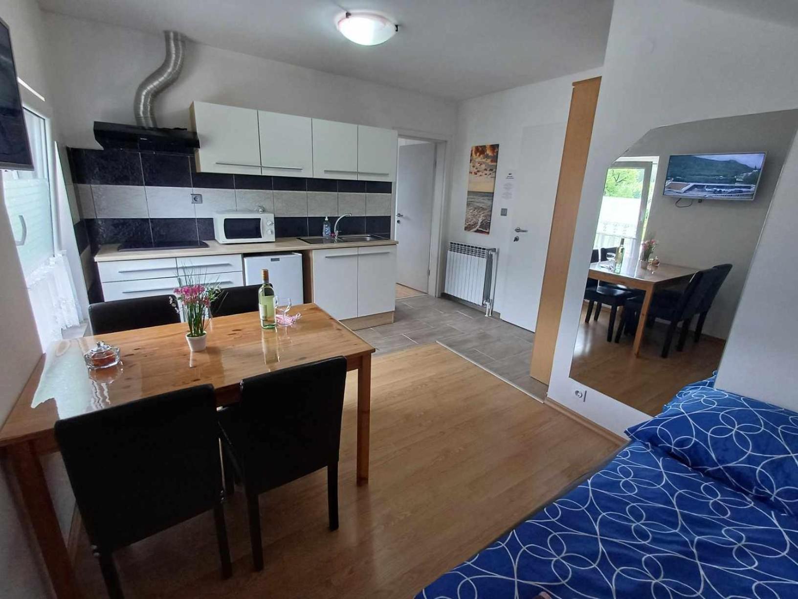 Apartmaji Slatenik Бовец Екстериор снимка
