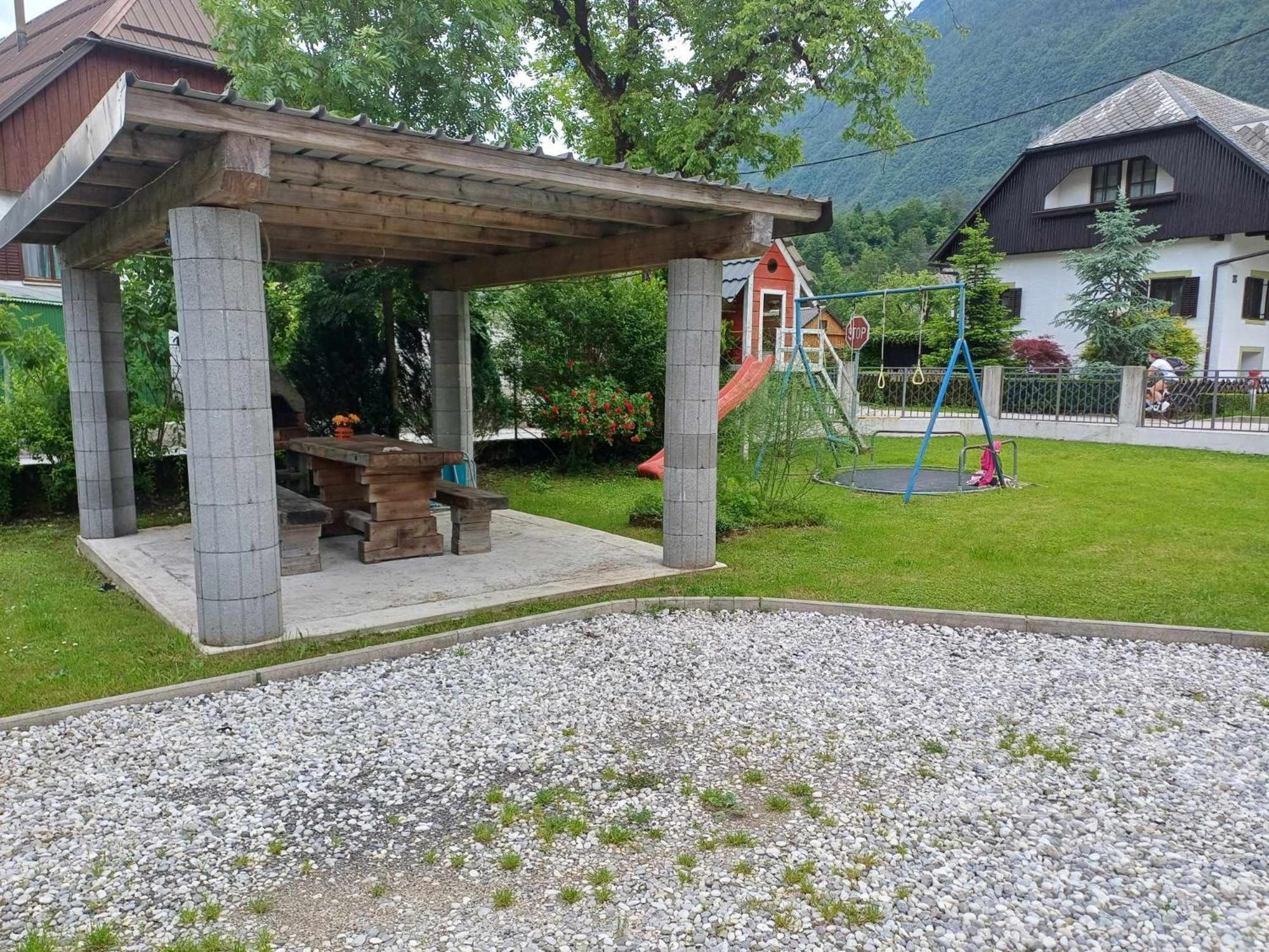 Apartmaji Slatenik Бовец Екстериор снимка